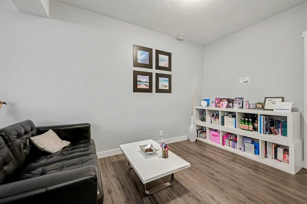 38 Sage Bluff Gate Nw, Calgary, AB - Indoor