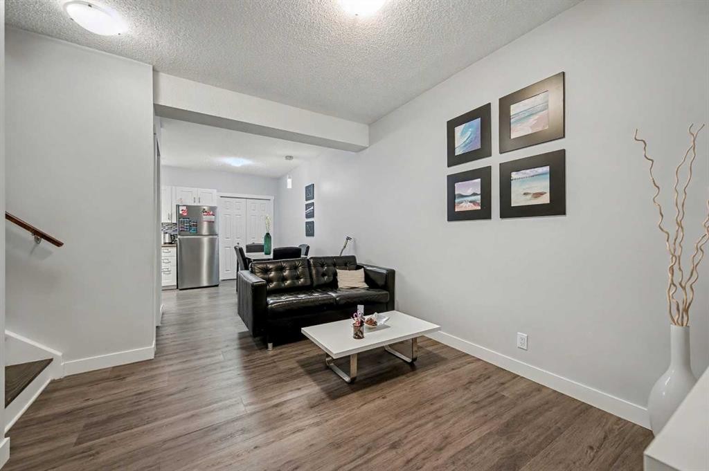 38 Sage Bluff Gate Nw, Calgary, AB - Indoor