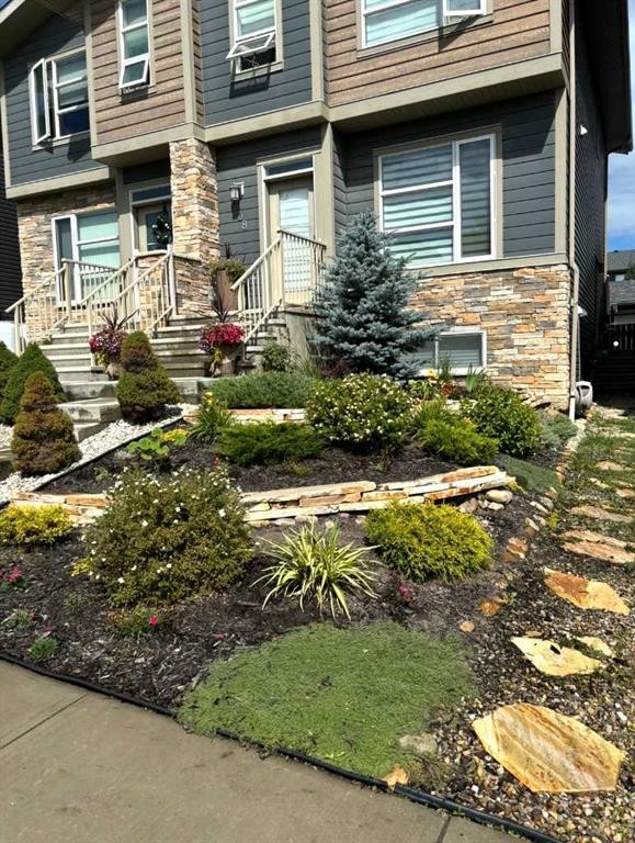 38 Sage Bluff Gate Nw, Calgary, AB - Outdoor