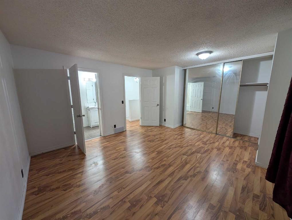 114 Castledale Way Ne, Calgary, AB - Indoor