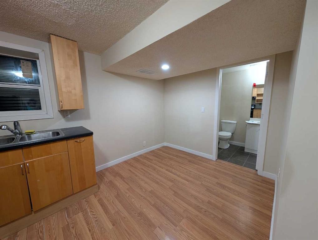 114 Castledale Way Ne, Calgary, AB - Indoor