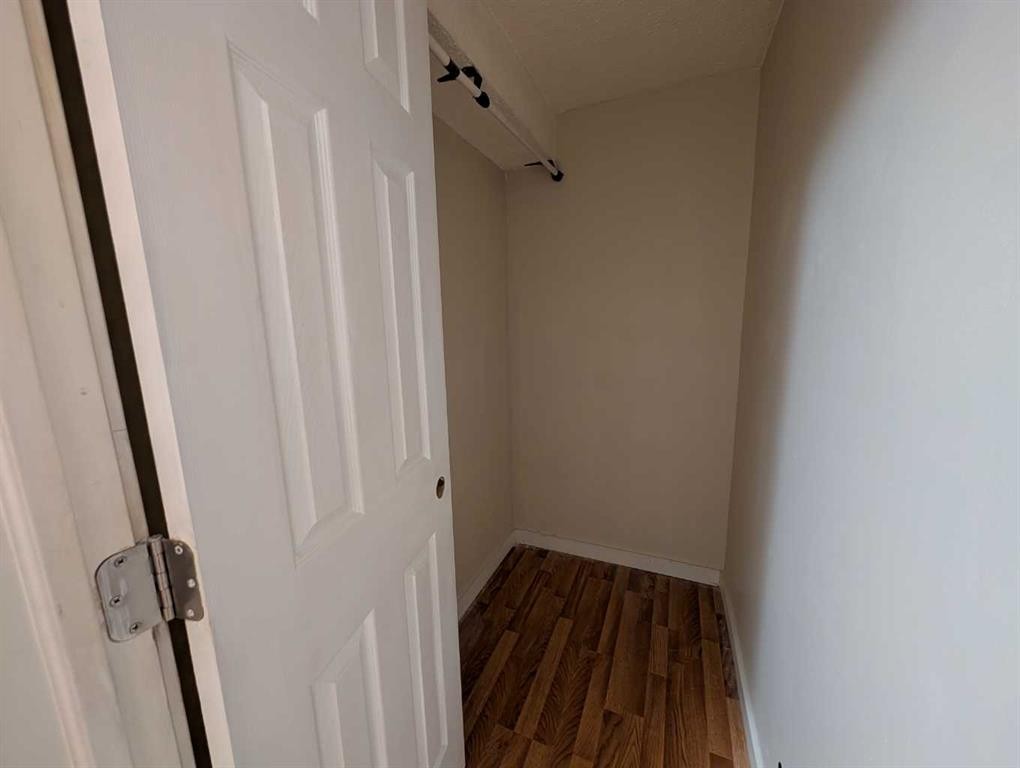 114 Castledale Way Ne, Calgary, AB - Indoor Photo Showing Other Room