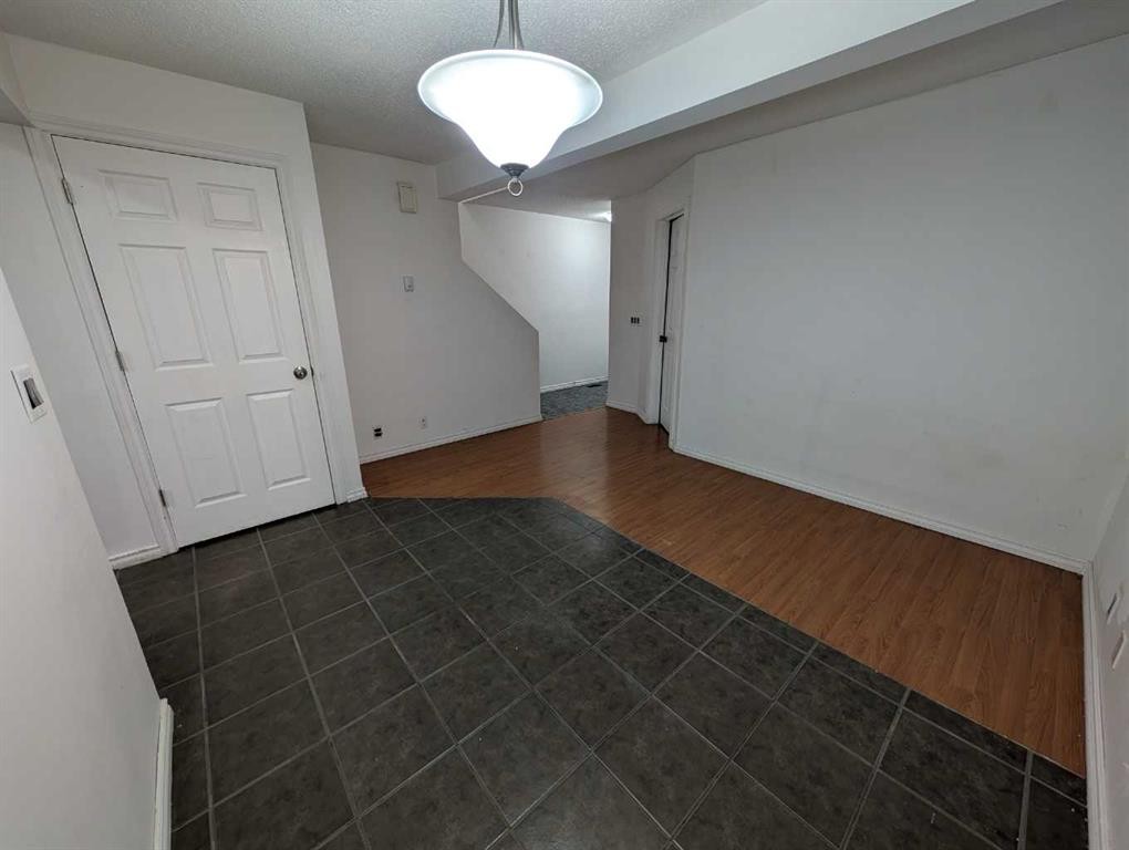 114 Castledale Way Ne, Calgary, AB - Indoor Photo Showing Other Room