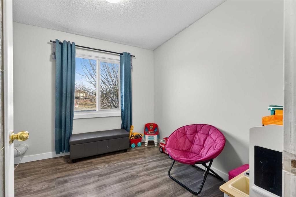 8 Malvern Crescent Ne, Calgary, AB - Indoor