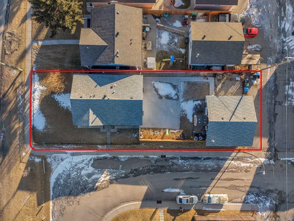 8 Malvern Crescent Ne, Calgary, AB - Outdoor With View