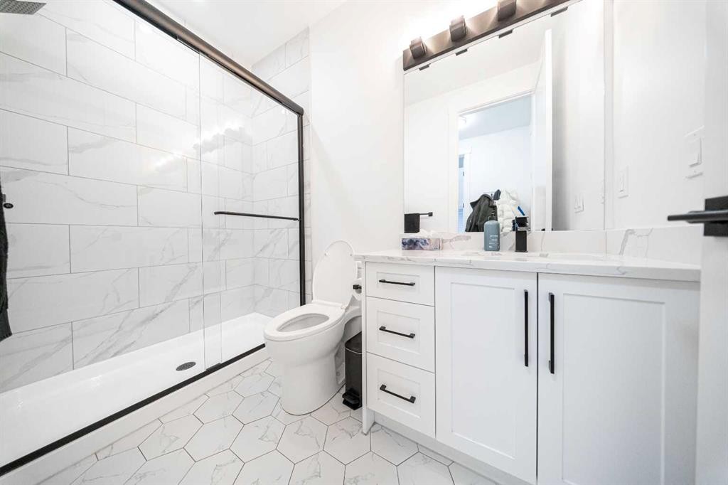 123 Saddlecrest Grove Ne, Calgary, AB - Indoor Photo Showing Bathroom