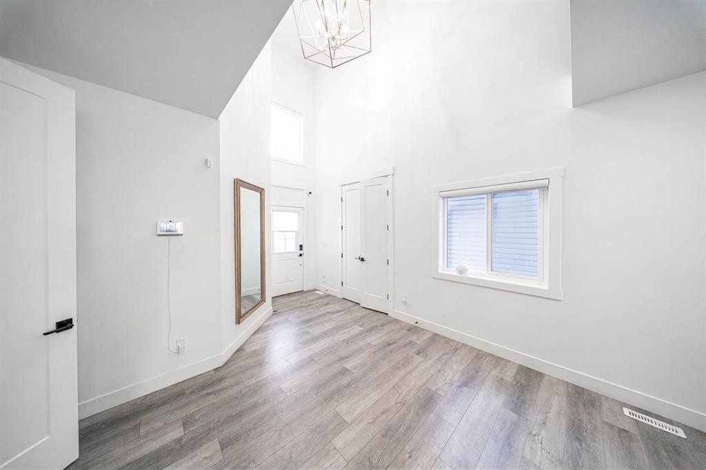 123 Saddlecrest Grove Ne, Calgary, AB - Indoor Photo Showing Other Room