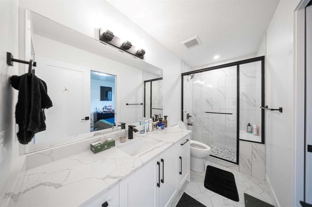 123 Saddlecrest Grove Ne, Calgary, AB - Indoor Photo Showing Bathroom