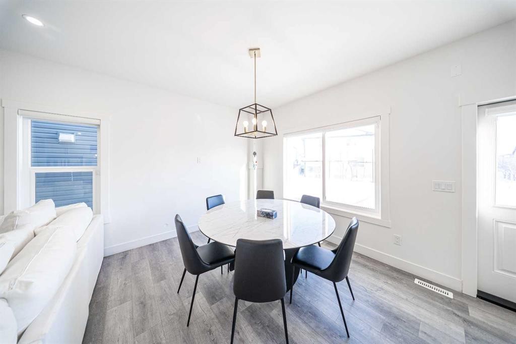 123 Saddlecrest Grove Ne, Calgary, AB - Indoor Photo Showing Dining Room