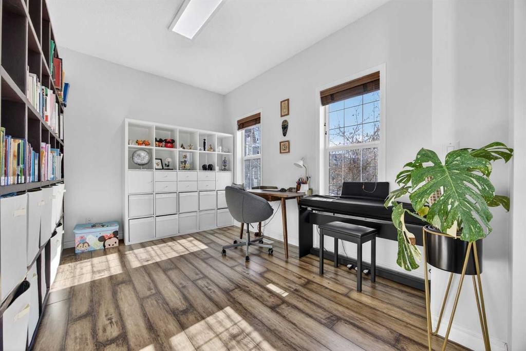 340 Prestwick Terrace Se, Calgary, AB - Indoor