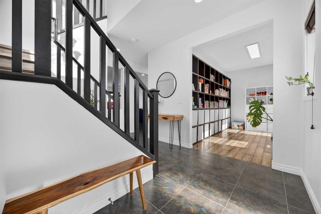 340 Prestwick Terrace Se, Calgary, AB - Indoor Photo Showing Other Room