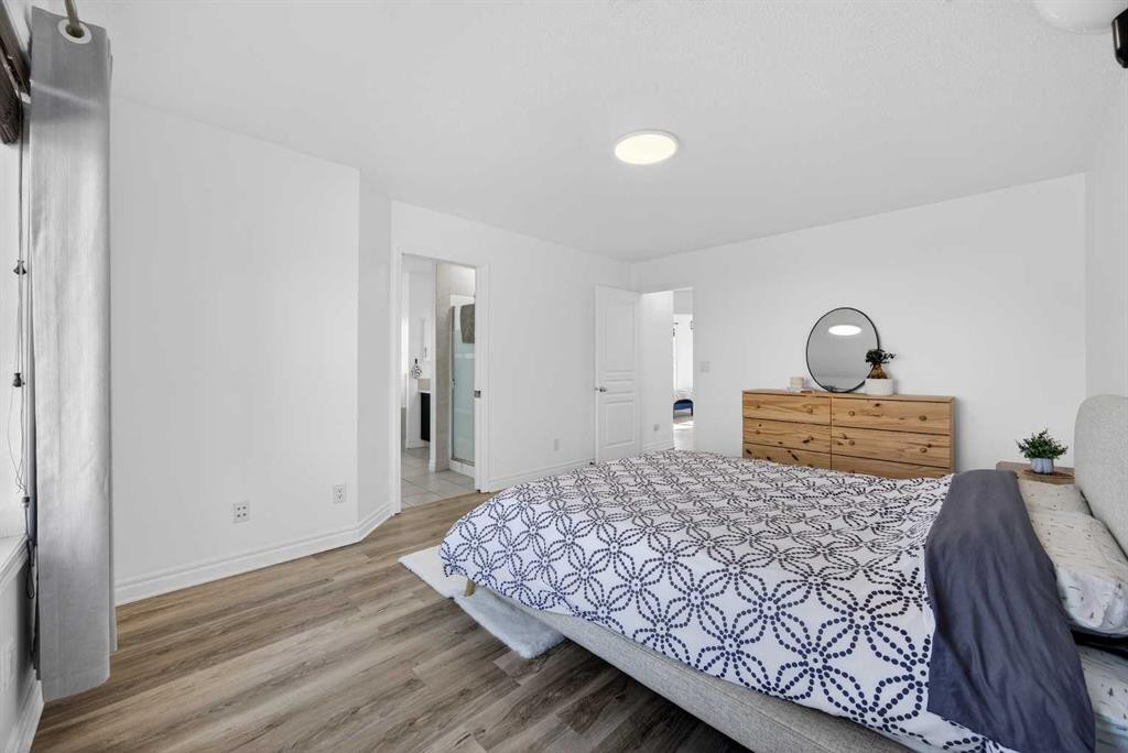 340 Prestwick Terrace Se, Calgary, AB - Indoor Photo Showing Bedroom