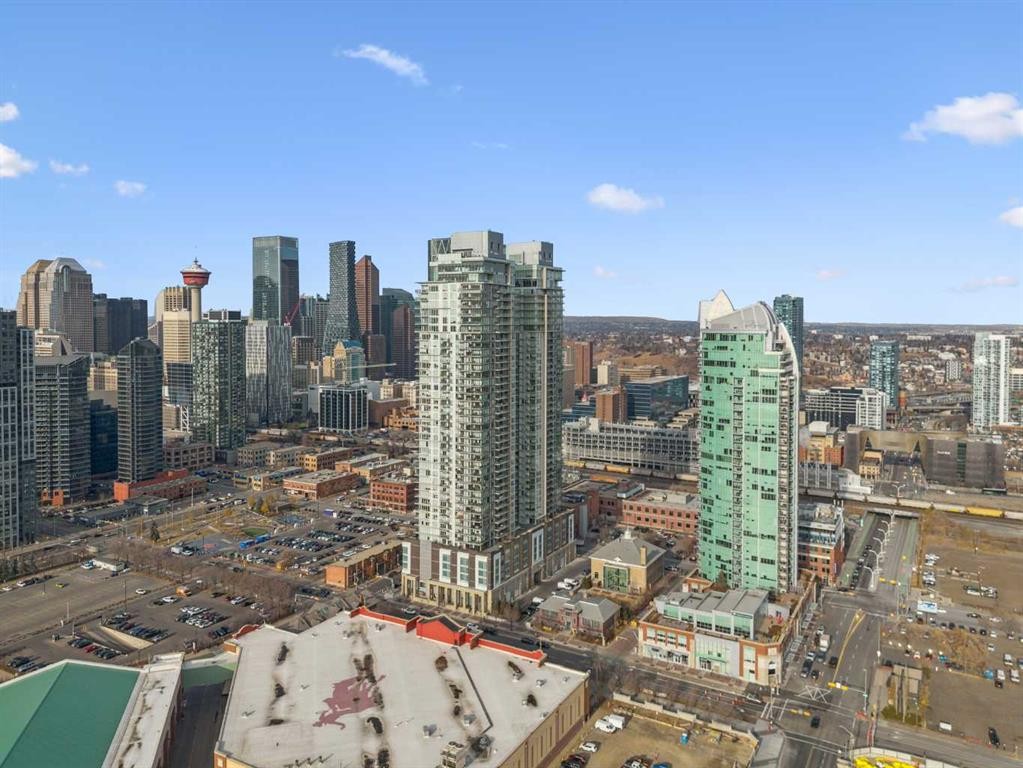706-1188 3 Street Se, Calgary, AB - Outdoor With View
