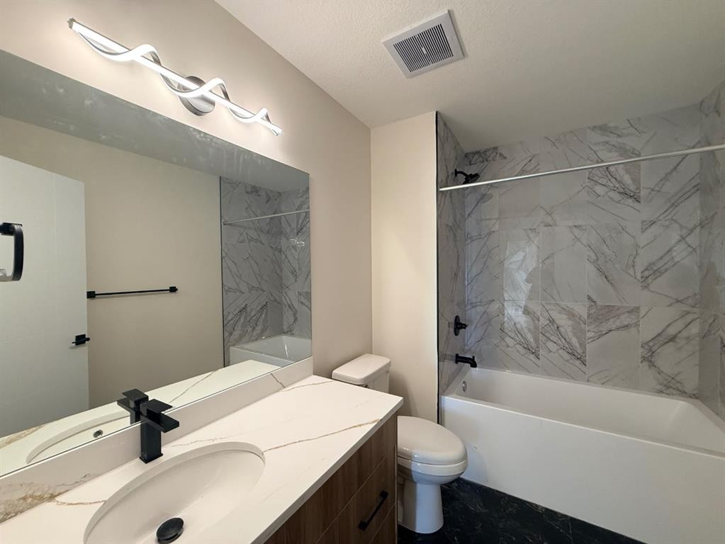 1997 Mccaskill Drive, Crossfield, AB - Indoor Photo Showing Bathroom