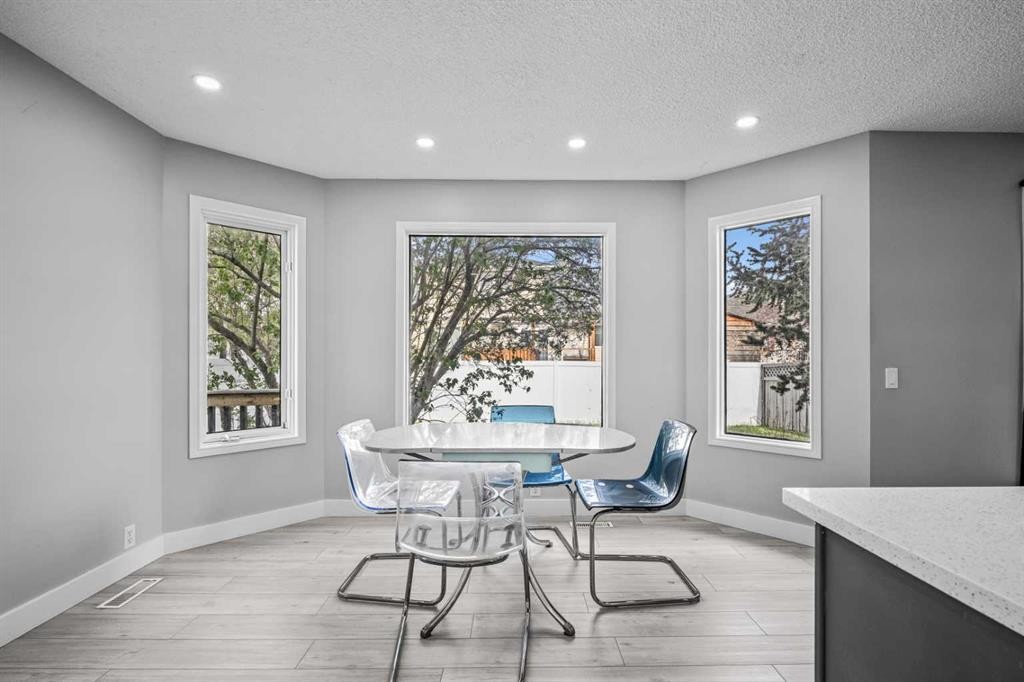 48 Douglas Park Boulevard Se, Calgary, AB - Indoor Photo Showing Other Room