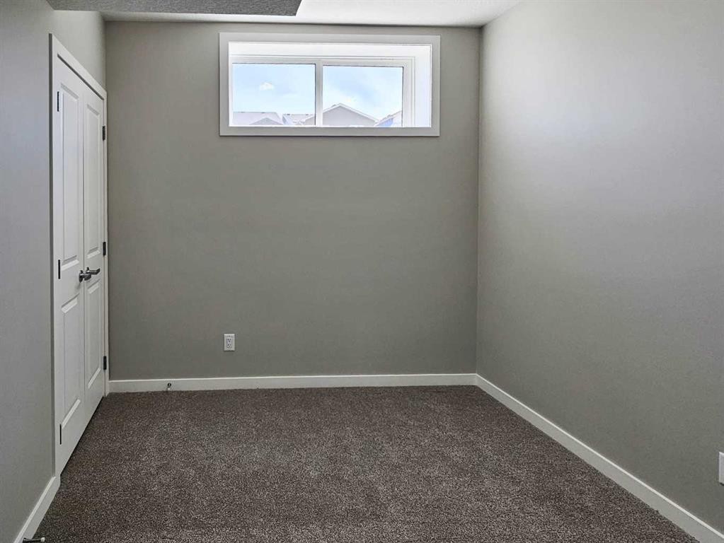 60 Herron Walk Ne, Calgary, AB