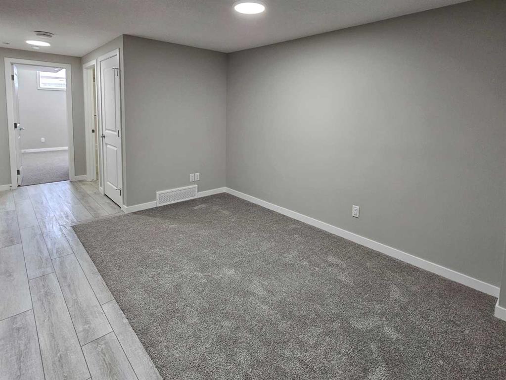 60 Herron Walk Ne, Calgary, AB