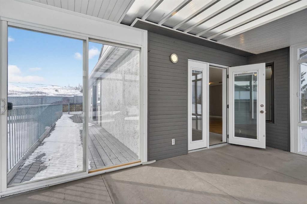 96 Norquay Heights Nw, Calgary, AB - Outdoor With Exterior