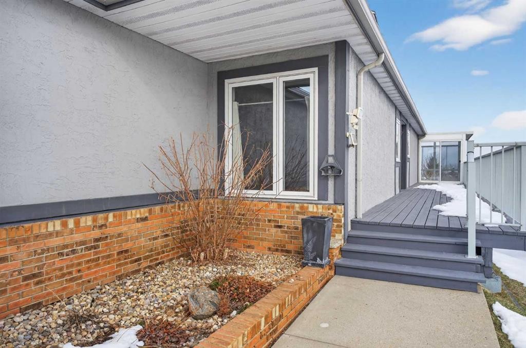 96 Norquay Heights Nw, Calgary, AB - Outdoor