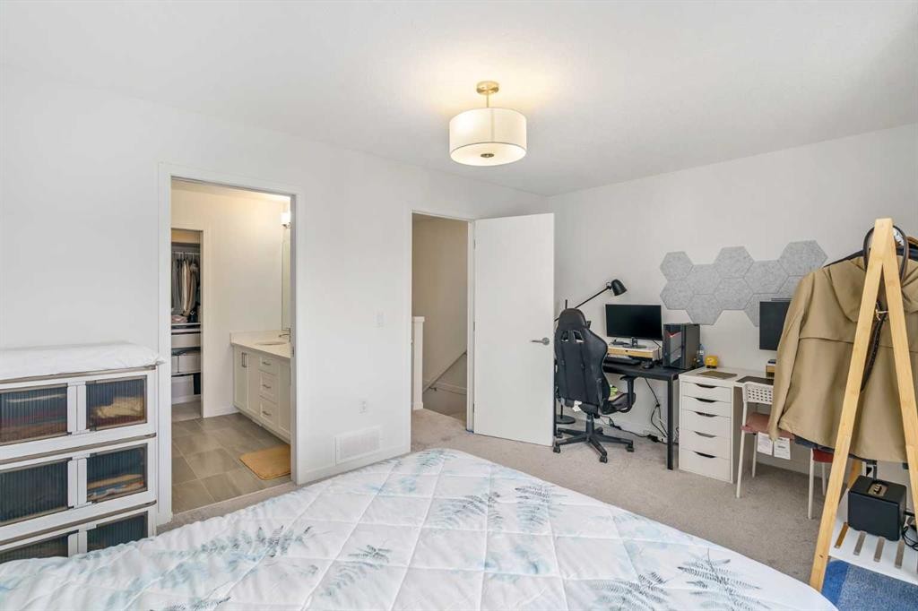 628 Copperstone Manor Se, Calgary, AB - Indoor