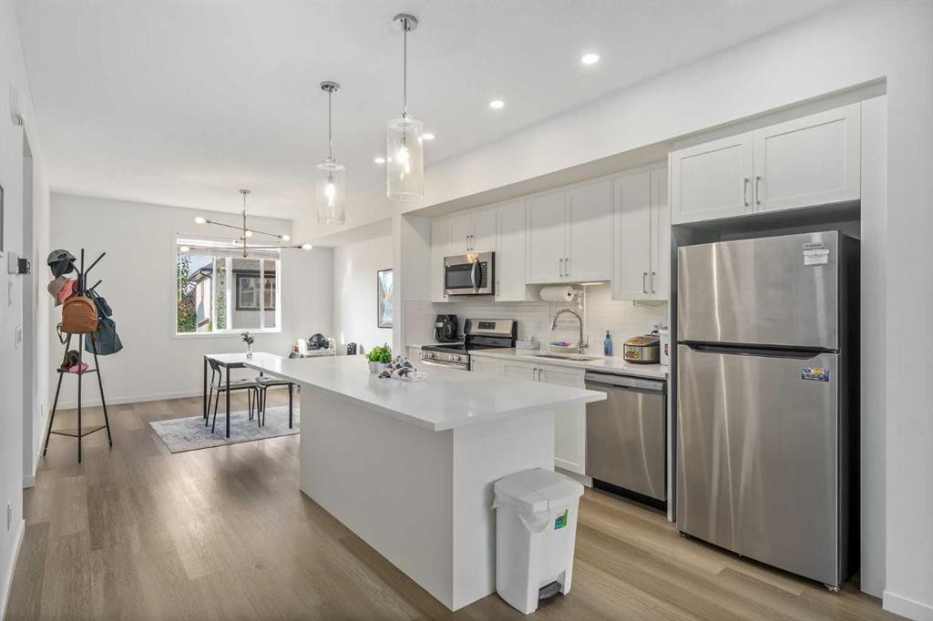 628 Copperstone Manor Se, Calgary, AB - Indoor Photo Showing Kitchen With Stainless Steel Kitchen With Upgraded Kitchen