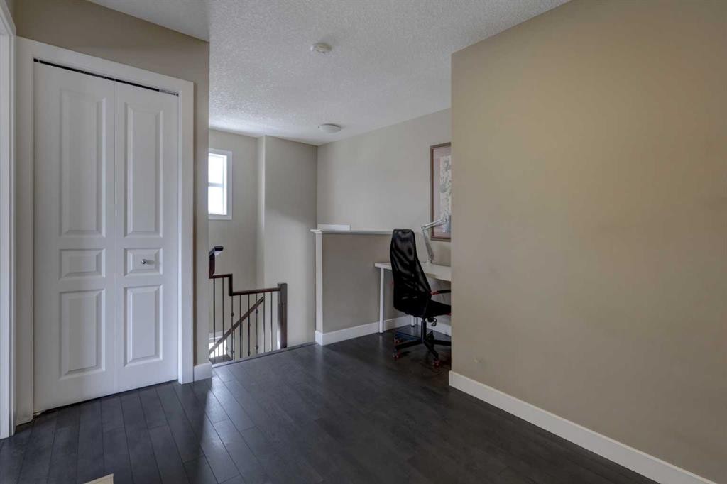 147 Panatella Hill, Calgary, AB - Indoor Photo Showing Other Room