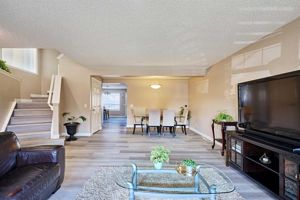 188 Silverado Plains Close Sw, Calgary, AB - Indoor Photo Showing Living Room