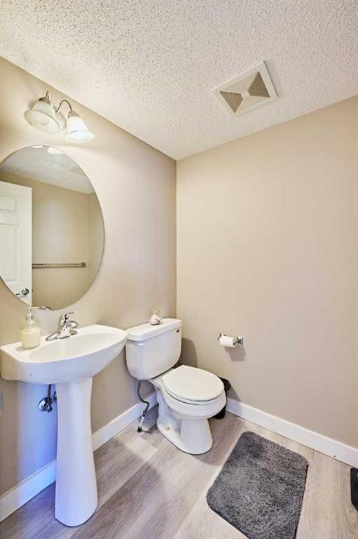 188 Silverado Plains Close Sw, Calgary, AB - Indoor Photo Showing Bathroom