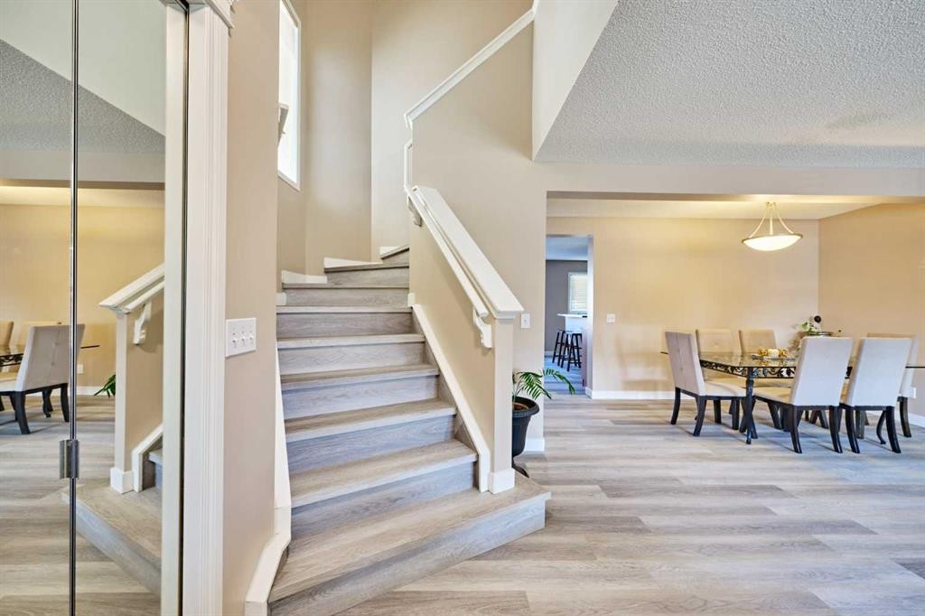 188 Silverado Plains Close Sw, Calgary, AB - Indoor Photo Showing Other Room