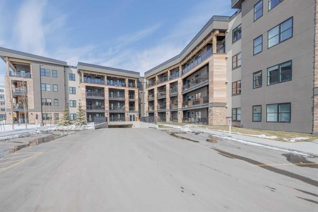 107-55 Wolf Hollow Crescent Se, Calgary, AB - Outdoor With Facade