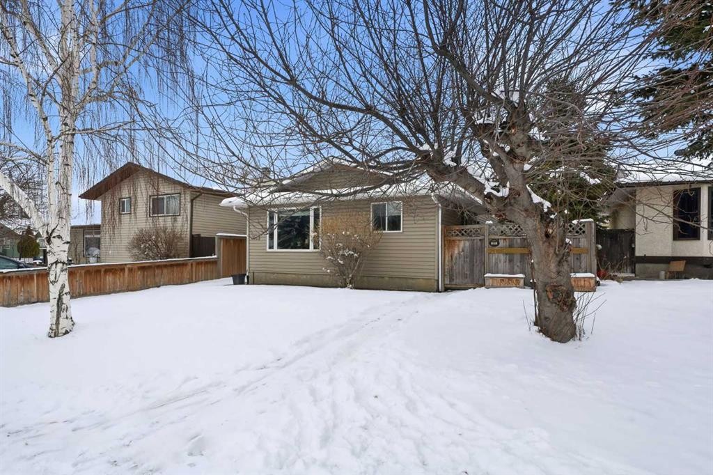 151 Templevale Place Ne, Calgary, AB - Outdoor