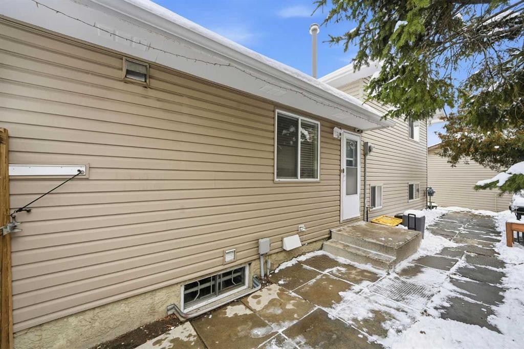 151 Templevale Place Ne, Calgary, AB - Outdoor With Exterior