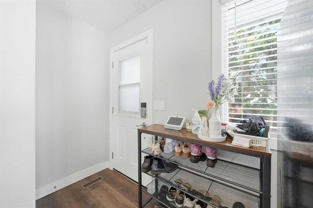 151 Templevale Place Ne, Calgary, AB - Indoor Photo Showing Other Room