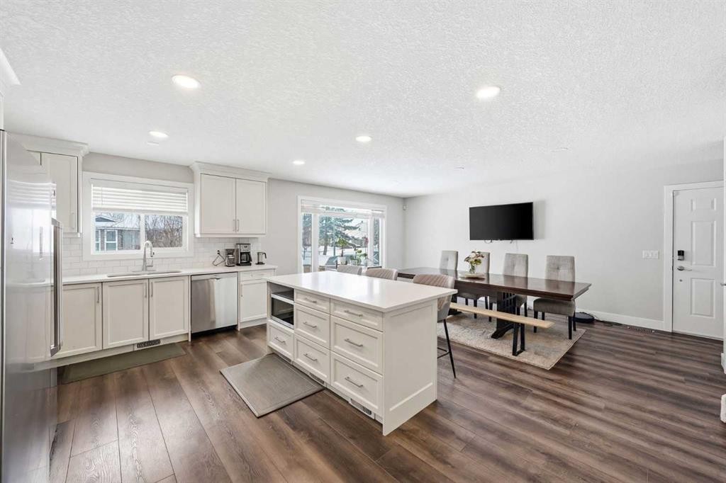 151 Templevale Place Ne, Calgary, AB - Indoor