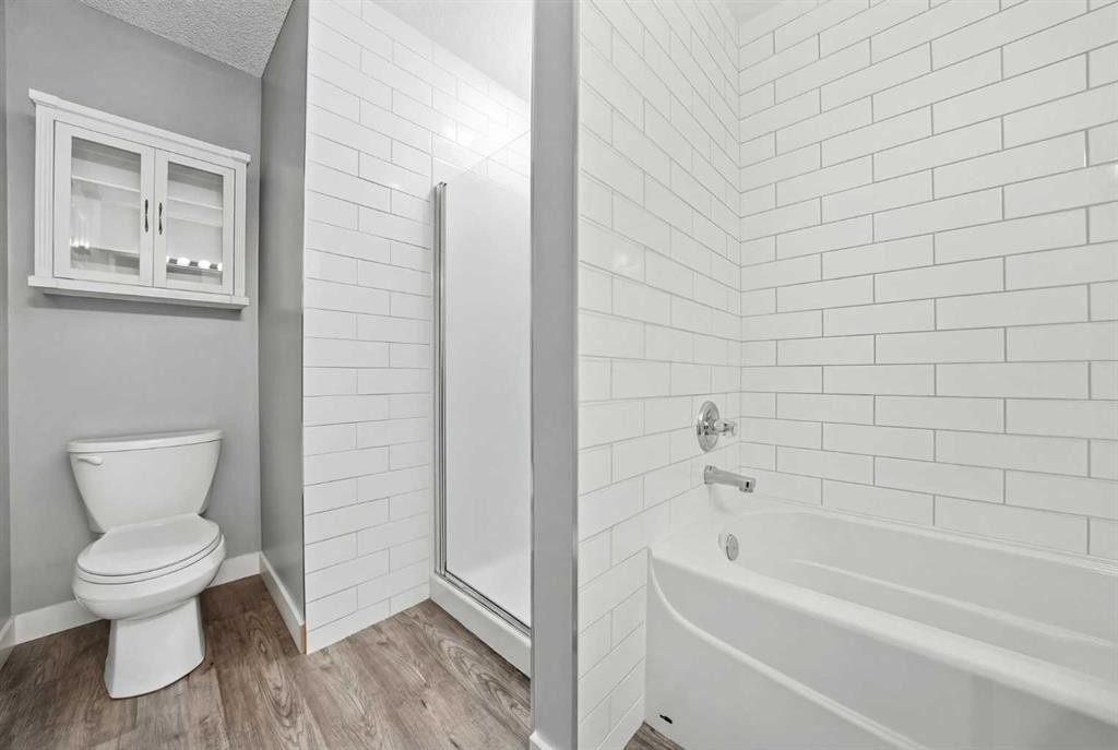 83 Cranfield Crescent Se, Calgary, AB - Indoor Photo Showing Bathroom