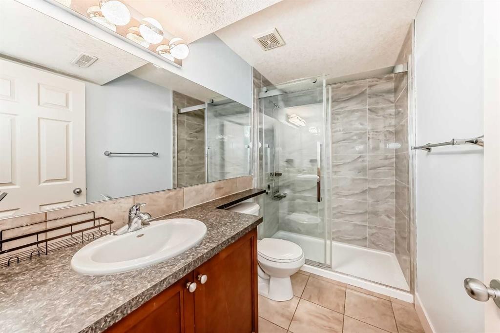 331 Royal Oak Heath Nw, Calgary, AB - Indoor Photo Showing Bathroom