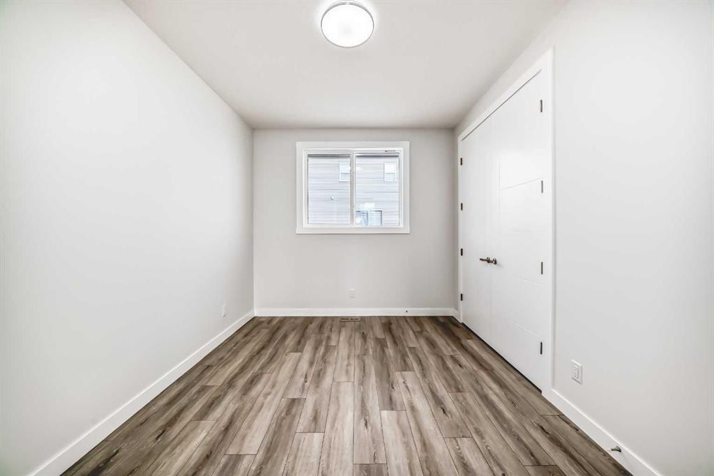 100 Corner Glen Manor Ne, Calgary, AB - Indoor Photo Showing Other Room