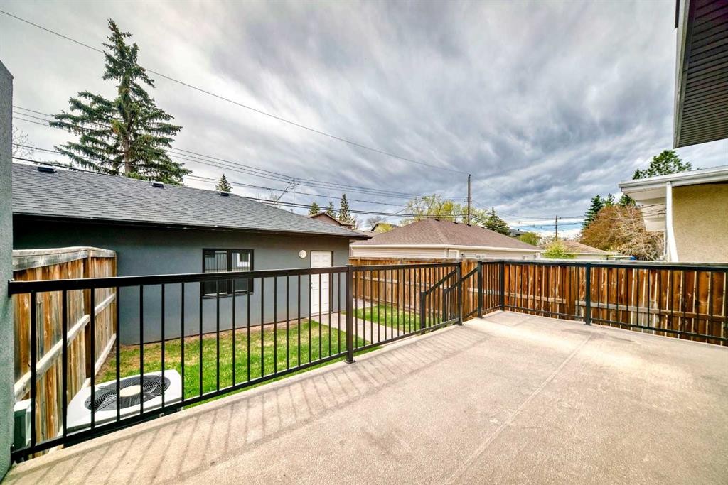 2117 51 Avenue Sw, Calgary, AB - Outdoor With Exterior