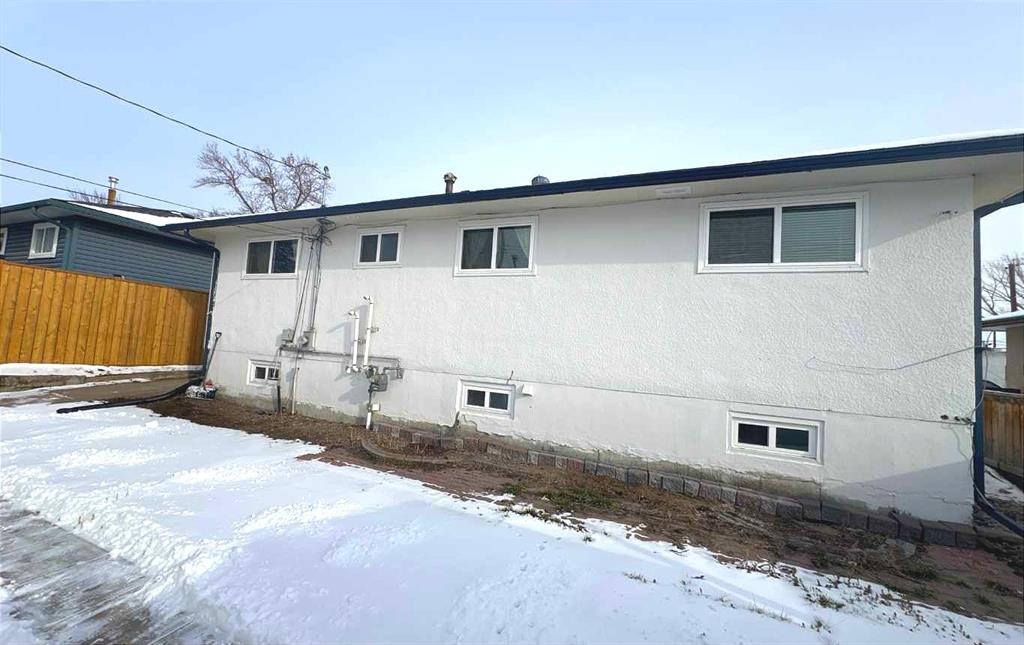 3229 19 Avenue Se, Calgary, AB - Outdoor With Exterior