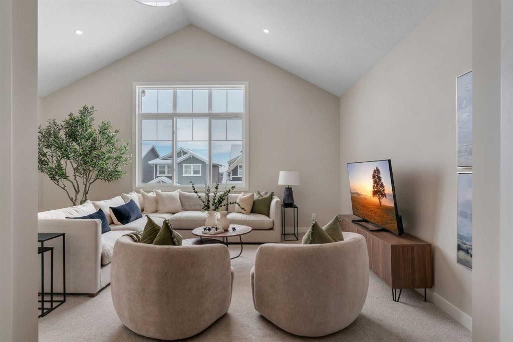 47 Sundown Crescent, Cochrane, AB - Indoor Photo Showing Living Room