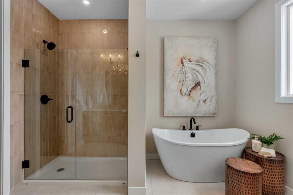 47 Sundown Crescent, Cochrane, AB - Indoor Photo Showing Bathroom