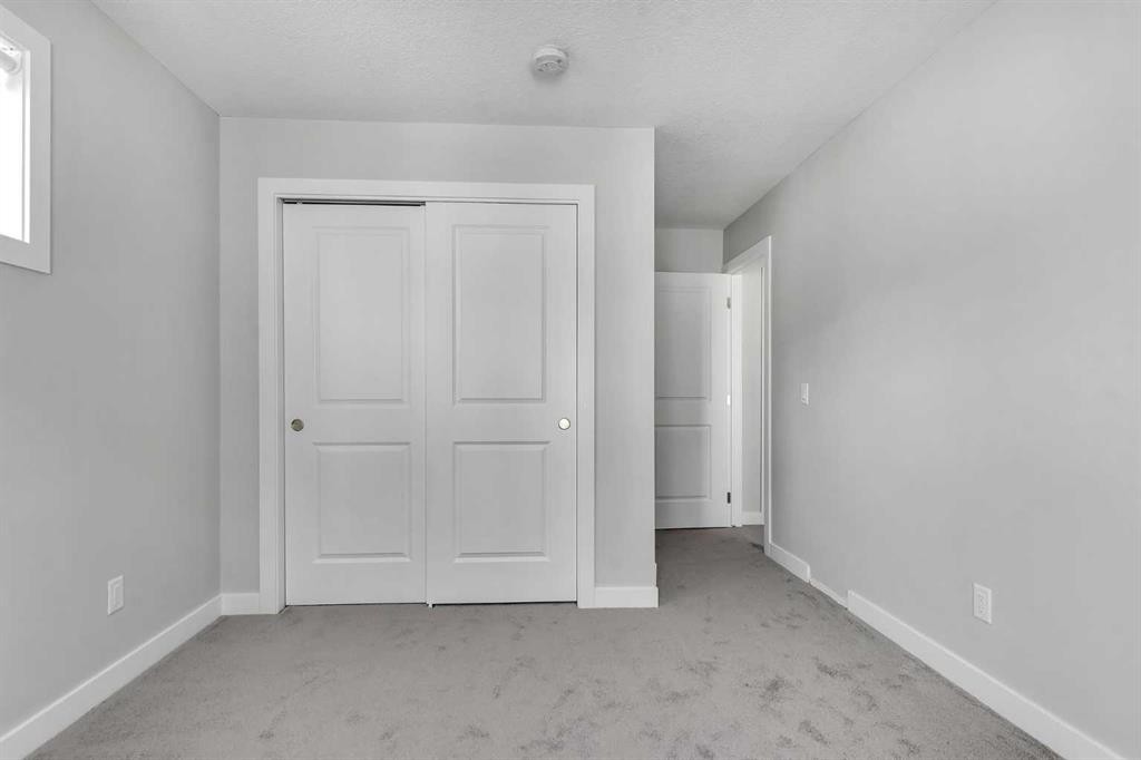 342 Canals Sw, Airdrie, AB - Indoor Photo Showing Other Room