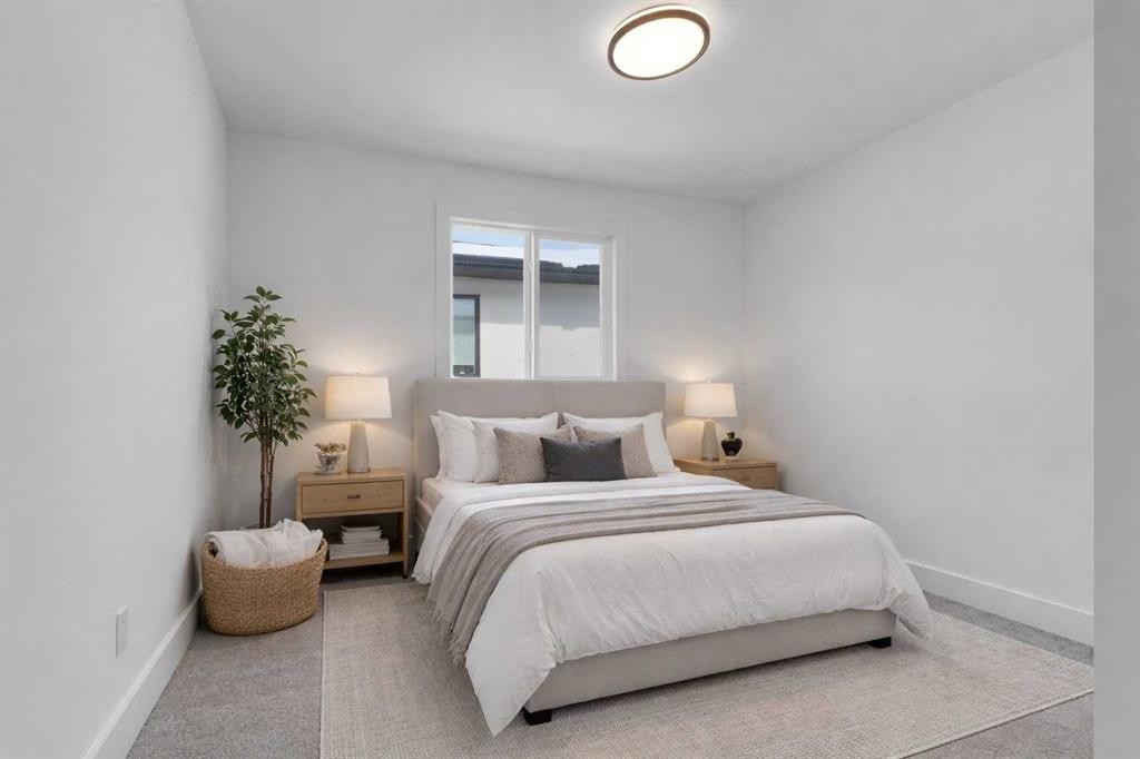 223 Kinniburgh Loop, Chestermere, AB - Indoor Photo Showing Bedroom