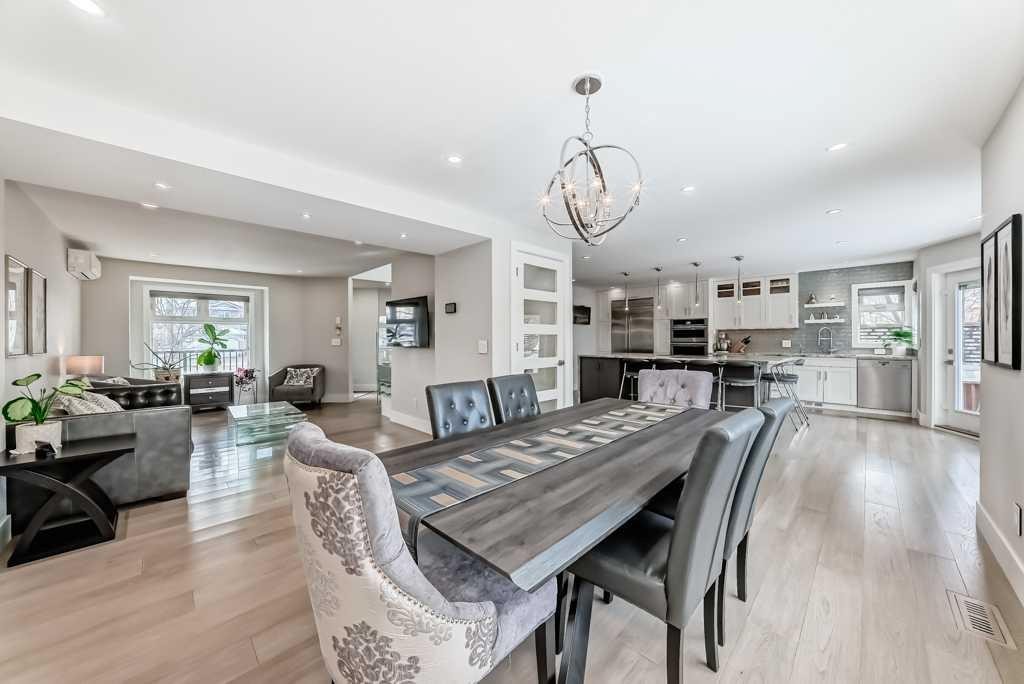 256 Riverside Mews Se, Calgary, AB - Indoor Photo Showing Dining Room