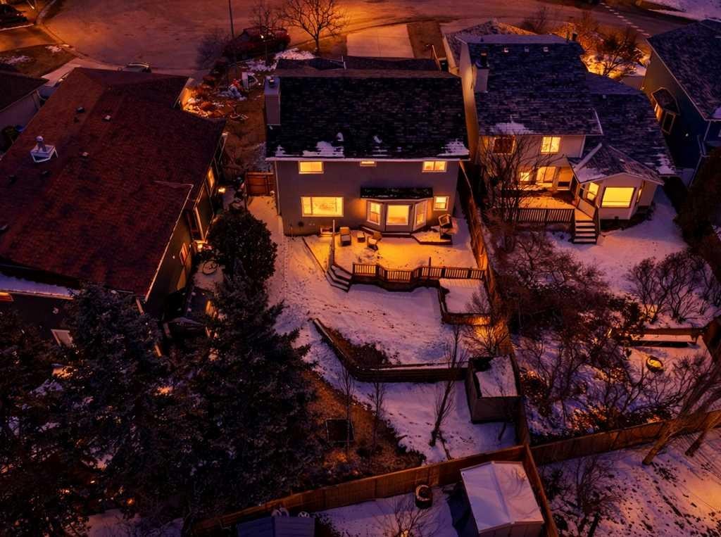 256 Riverside Mews Se, Calgary, AB -