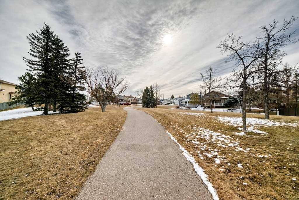 256 Riverside Mews Se, Calgary, AB - Outdoor With View