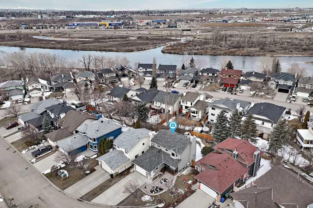 256 Riverside Mews Se, Calgary, AB - Outdoor With View
