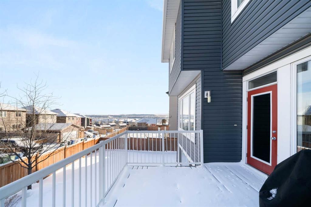 151 Heritage View, Cochrane, AB - Outdoor With Exterior