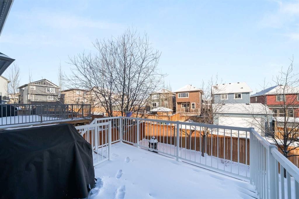 151 Heritage View, Cochrane, AB - Outdoor