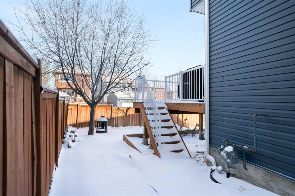 151 Heritage View, Cochrane, AB - Outdoor With Exterior